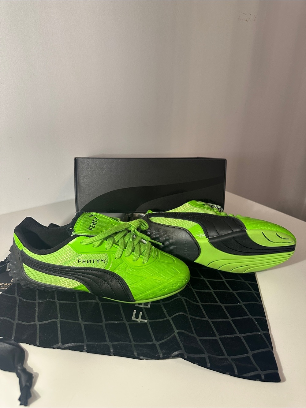 PUMA X FENTY Avanti lace up sneakers never worn